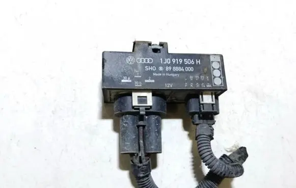 Seat Ibiza II (6k) Coolant fan relay 1j0919506h 898884000