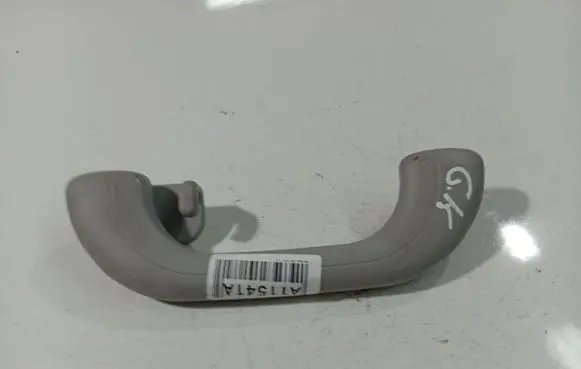Hyundai i30 Rear interior roof grab handle