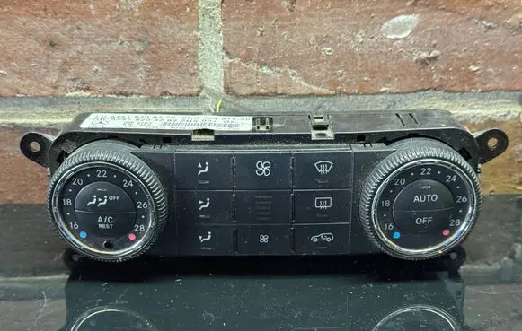 Mercedes-Benz ML W164 Climate control unit A2518208489 5HB96491420 A2518204289