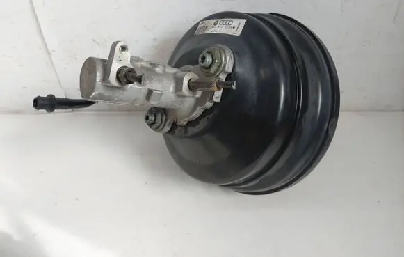 Audi A4 S4 B5 8D Brake booster 443612105A