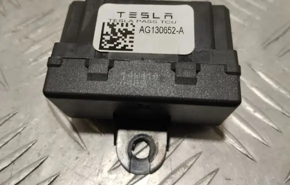 Tesla Model S Seat heating relay AG130652