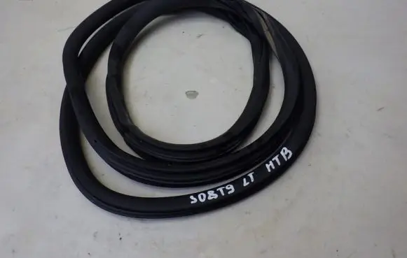 Peugeot 308 Rubber seal rear door 