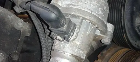 BMW X5 E70 Engine coolant pipe/hose