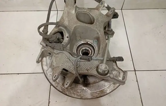 Porsche 911 992 Rear wheel hub spindle/knuckle 992505436C