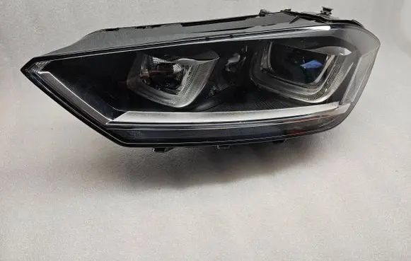 Volkswagen Golf Sportsvan Headlight/headlamp 517941751B