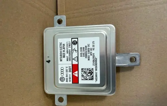 Audi A4 S4 B5 8D Headlight ballast module Xenon 