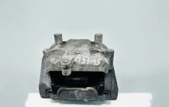 Volkswagen Golf Plus Engine mount bracket 1k0199262