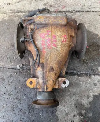 Mitsubishi Pajero Front differential 4.100