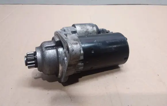 Volkswagen PASSAT B6 Starter motor 0001121408 027911023E