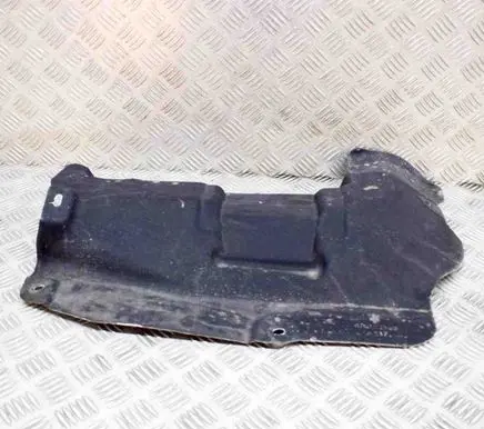 Maserati Levante Heat shield in engine bay 670160340