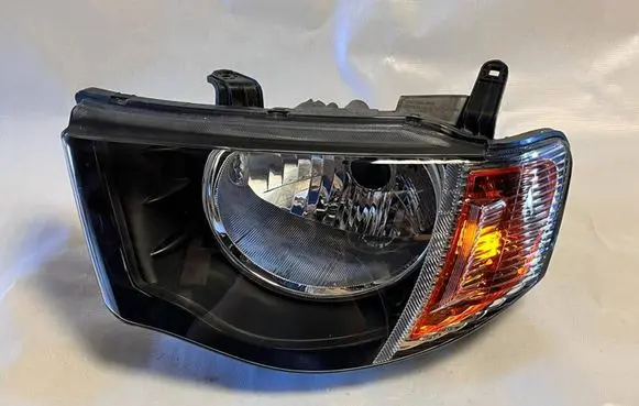 Mitsubishi L200 Headlight/headlamp