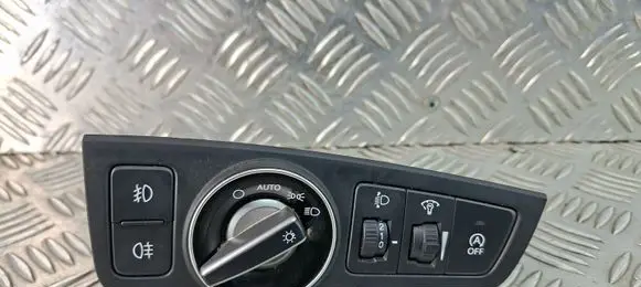 Hyundai i40 Light switch 933003Z200