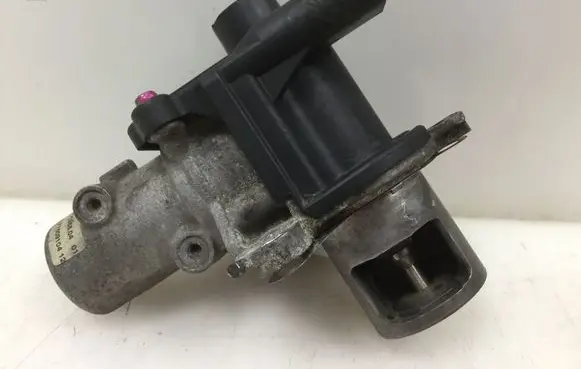Nissan Note (E11) EGR valve 70036804