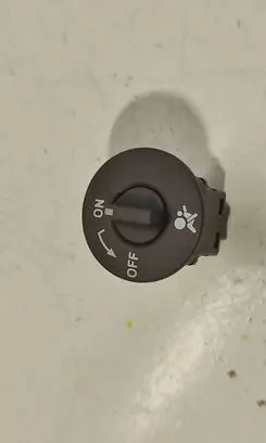 Passenger airbag on/off switch