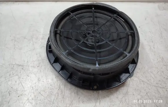 Audi A4 S4 B9 Front door speaker