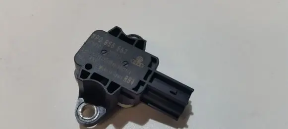 Audi TT TTS Mk2 Airbag deployment crash/impact sensor 8P0955557