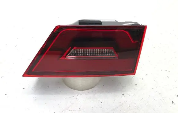 Jaguar E-Pace Tailgate rear/tail lights J9C313193CE J9C3-13193-CE