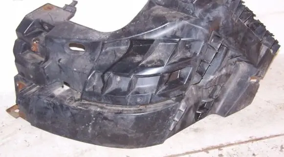 Opel Vivaro Front bumper mounting bracket 620350101R