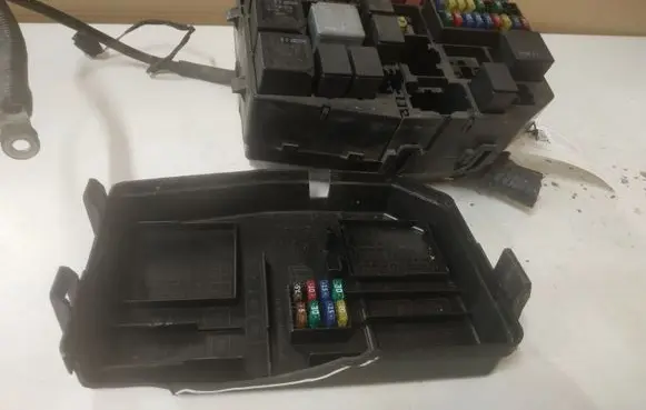 Jaguar X-Type Fuse box set 545076 8285