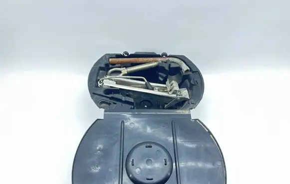 Seat Ibiza III (6L) Tool set 6Q0012115F 6Q0011031D 6Q0012115