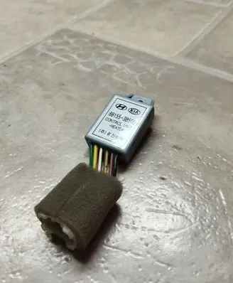 KIA Opirus Other control units/modules 881553B500