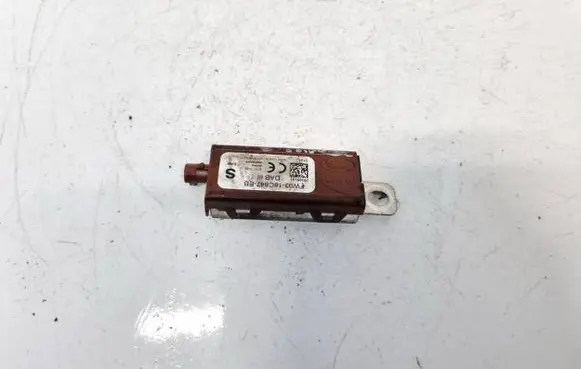 Land Rover Range Rover Evoque L551 Antenna control unit FW9318C847EB FW93-18C847-EB