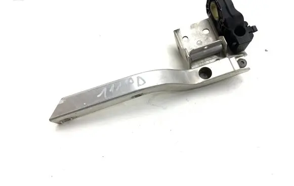 BMW 5 F10 F11 Radiator support slam panel bracket 7186514