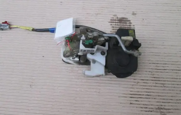 Honda Civic Rear door lock