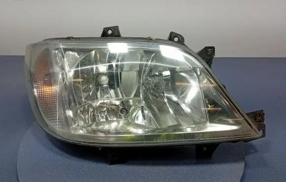 Mercedes-Benz Sprinter W901 W902 W903 W904 Headlight/headlamp 4401137R