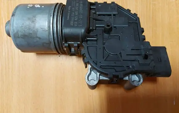 Audi A4 S4 B6 8E 8H Wiper motor 8E1955119