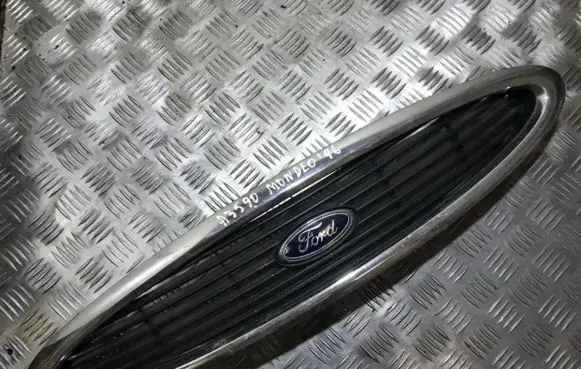 Ford Mondeo MK II Front grill 96bg8200cuw