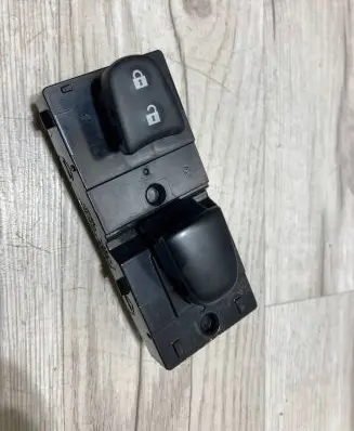 Nissan Micra K14 Quarter vent window switch 