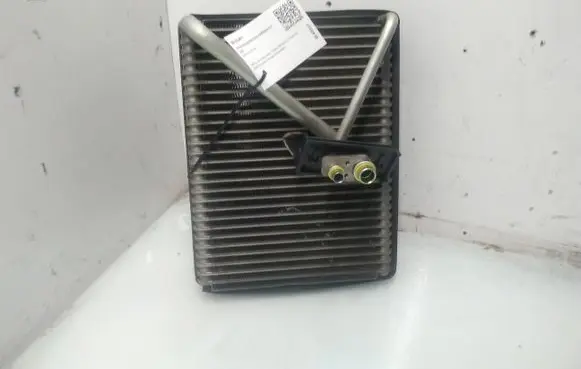 Volvo V70 Air conditioning (A/C) radiator (interior) 30676364