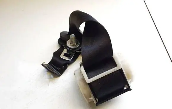 Mazda 2 Rear seatbelt t86236t
