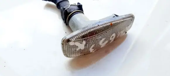 Volkswagen Polo III 6N 6N2 6NF Front fender indicator light