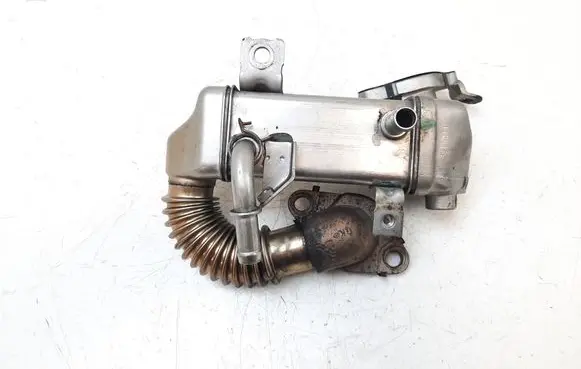 Opel Vivaro EGR valve cooler 147350678R 11716A0285