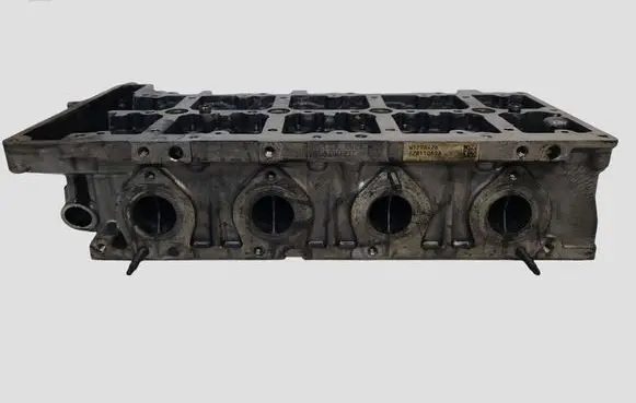 BMW 5 F10 F11 Engine head 781260303