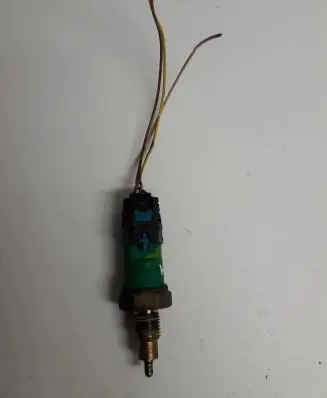 Renault Kadjar Reversing light switch sensor 8200177718 8200177718F