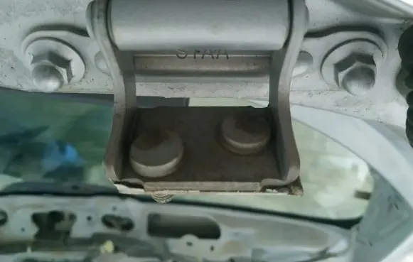 Honda Stream Tailgate/trunk/boot hinge