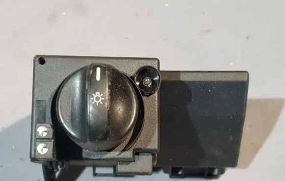 Mercedes-Benz C W203 Light switch 2105450104