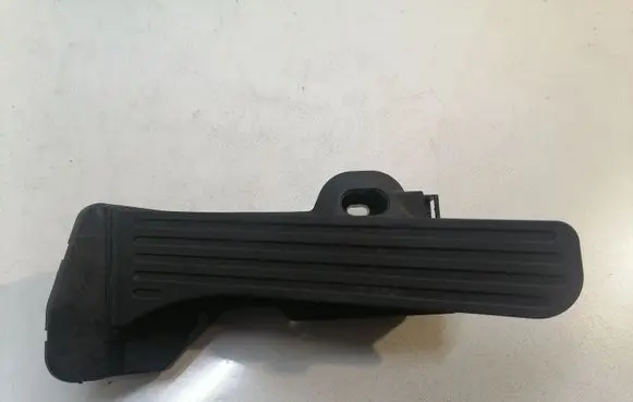 Volkswagen PASSAT B7 Accelerator throttle pedal 1K2721503AJ