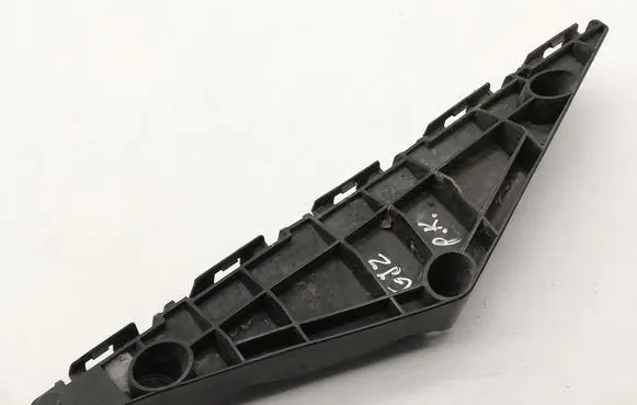 Toyota Avensis T270 Front bumper mounting bracket 5253605040