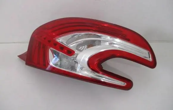 Peugeot 208 I Rear/tail lights 9672628380