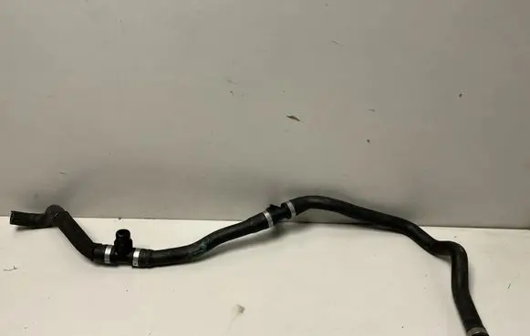 BMW X7 G07 Engine coolant pipe/hose 6821653