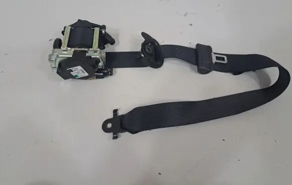 BMW iX Front seatbelt 7911596