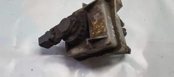 Brake fluid reservoir