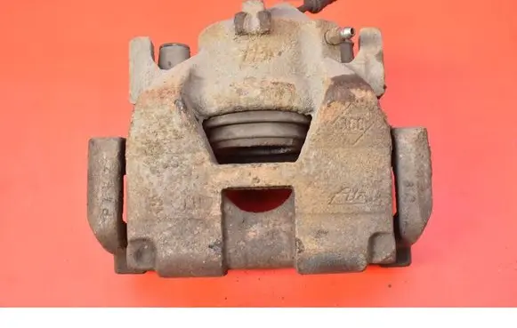 Front brake caliper