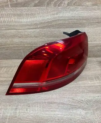 Volkswagen PASSAT B7 Tailgate rear/tail lights 3AF945095E
