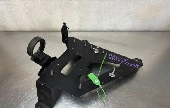 Renault Master IV Gearbox mount 673621329R