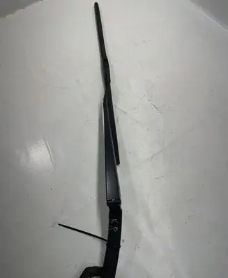 Subaru Outback (BS) Front wiper blade arm